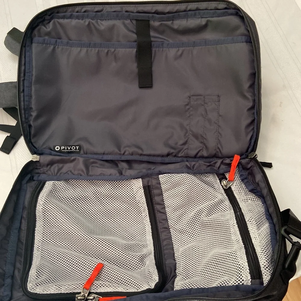 Workfront Pivot Dark Grey Backpack Or Shoulder Bag Very Versatile Like New!